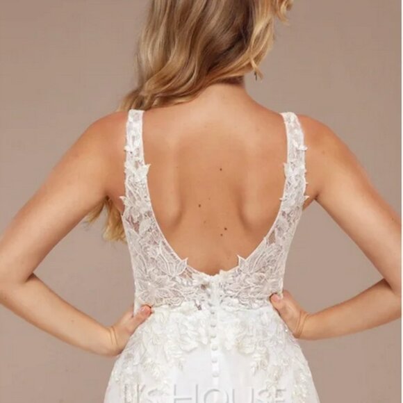 NWT WEDDING DRESS SIZE 14 - Picture 3 of 4